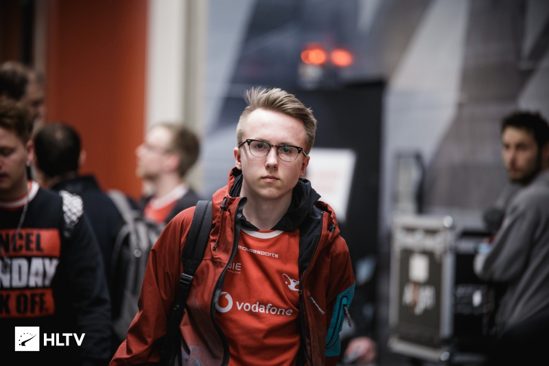 EDward Gaming 赛后更新：回顾和总结，学习和改进，努力在下一个比赛日取得更大进步