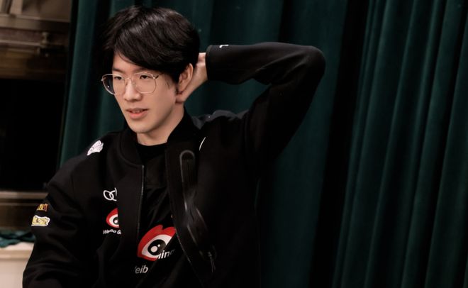 LPL夏季赛W2D7：Vicla交手Scout，Creme对线Angel