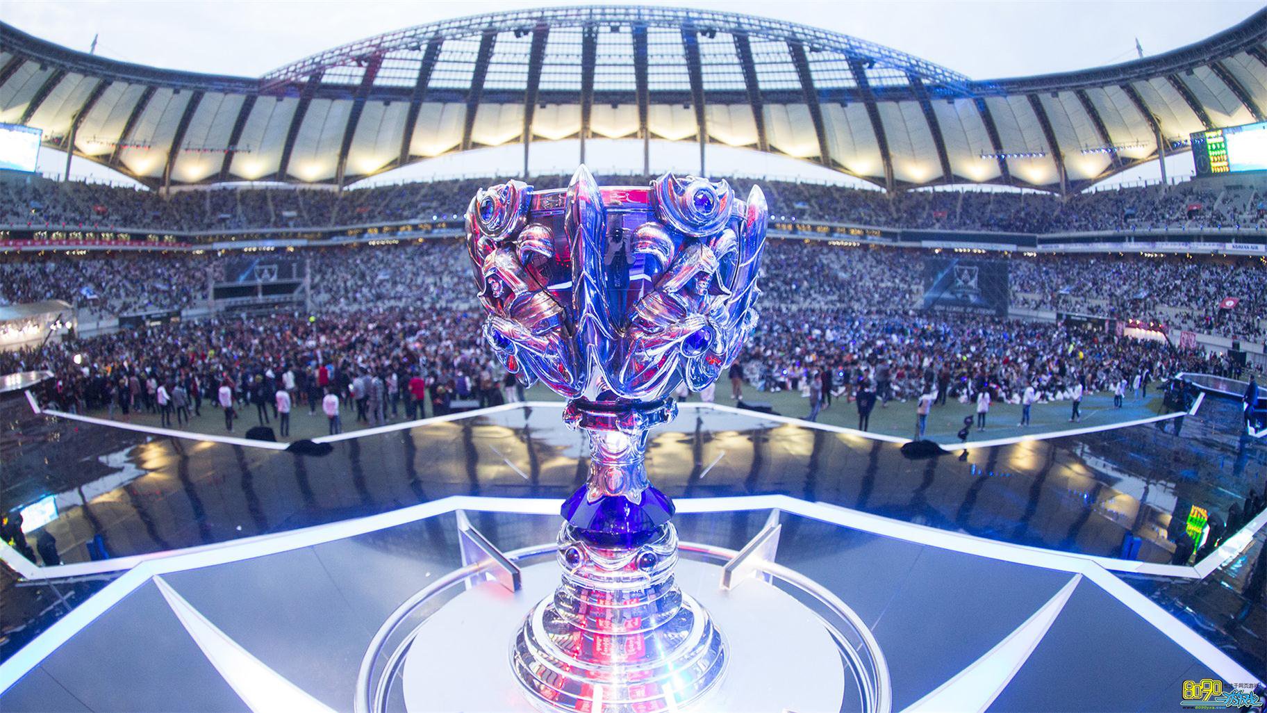 LNG Esports 的首发阵容今天：上路选手 ZIKA ，中路选手 haichao ，下路选手 Photic